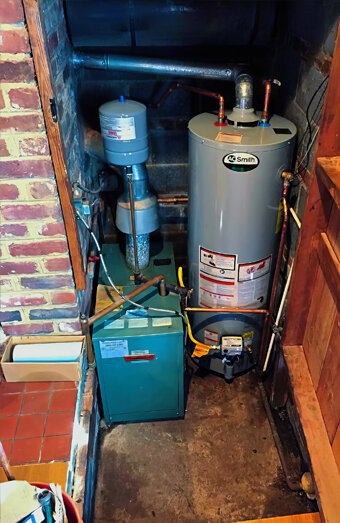 https://scarboroughhotwater.com.au/uploads/2025/06/gas-hot-water-system-50310.jpg