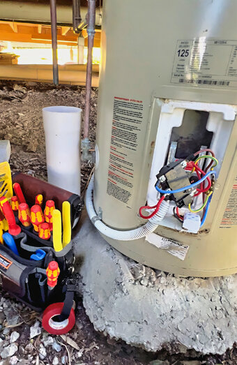 https://scarboroughhotwater.com.au/uploads/2025/06/hot-water-57500.jpg