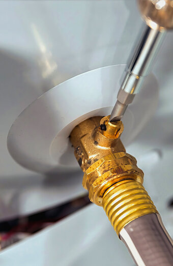 https://scarboroughhotwater.com.au/uploads/2025/06/hot-water-servicing-24274.jpg