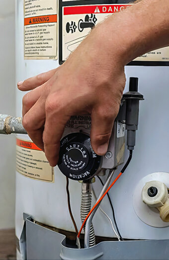 https://scarboroughhotwater.com.au/uploads/2025/06/hot-water-servicing-68760.jpg