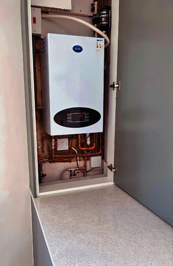 https://scarboroughhotwater.com.au/uploads/2025/06/instant-hot-water-systems-44293.jpg