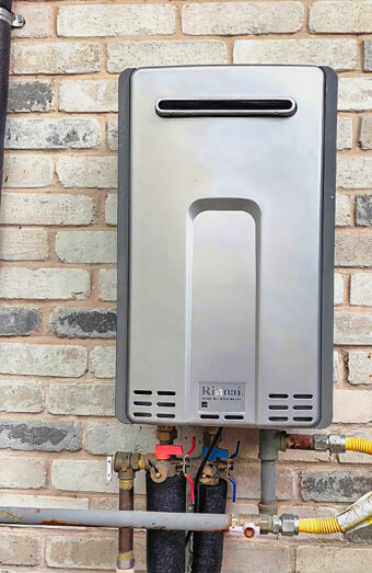 https://scarboroughhotwater.com.au/uploads/2025/06/instant-hot-water-systems-48570.jpg