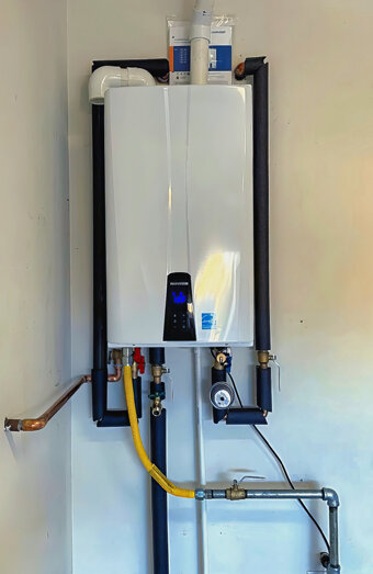 https://scarboroughhotwater.com.au/uploads/2025/06/instant-hot-water-systems-63860.jpg